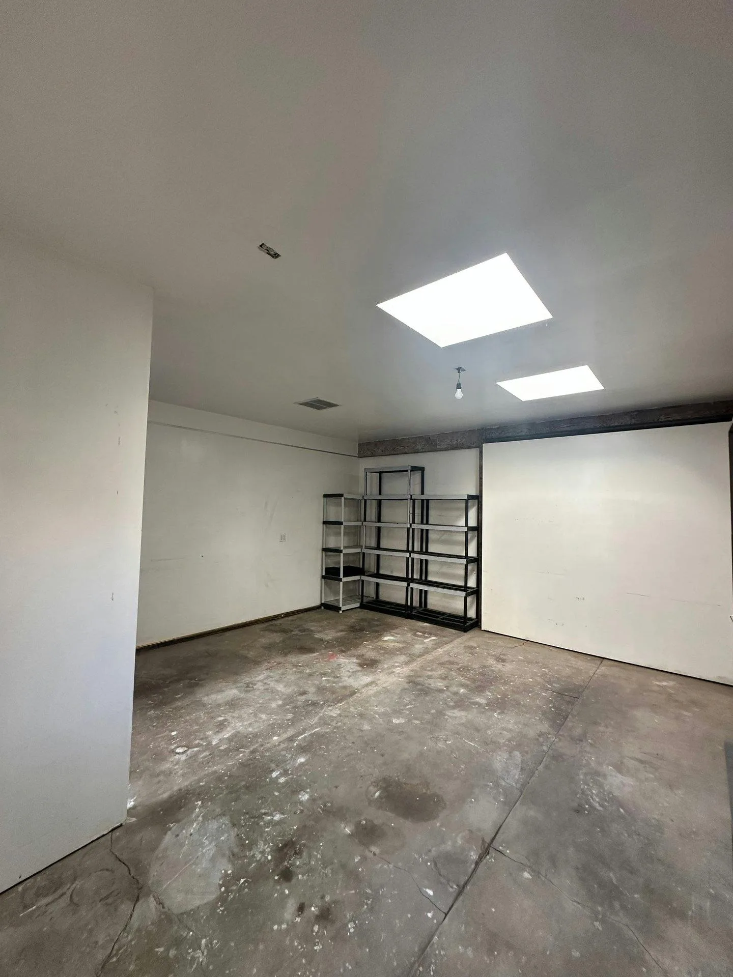 Art Studio on Altair in Los Angeles — 2