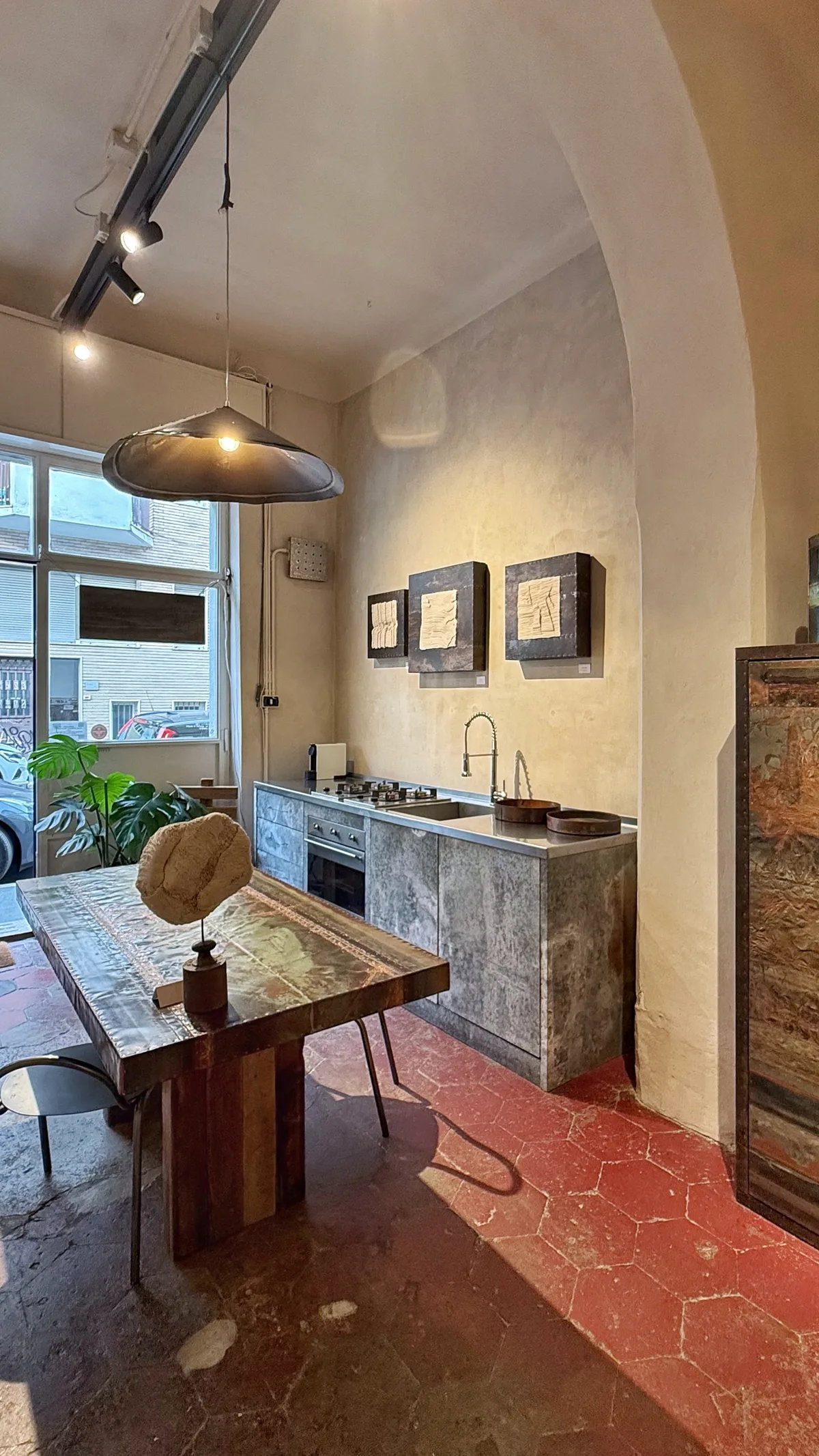 Artisan Design Showroom with Workshop for Events, 60 sqm, showroom presentation, pop-up rental in Milano, additional interio…