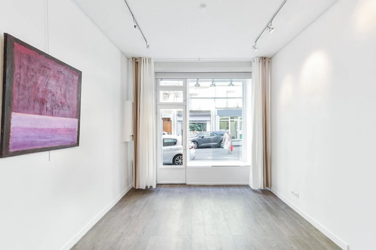 Artistic Pop-Up Store in Paris 11th Arrondissement — 2