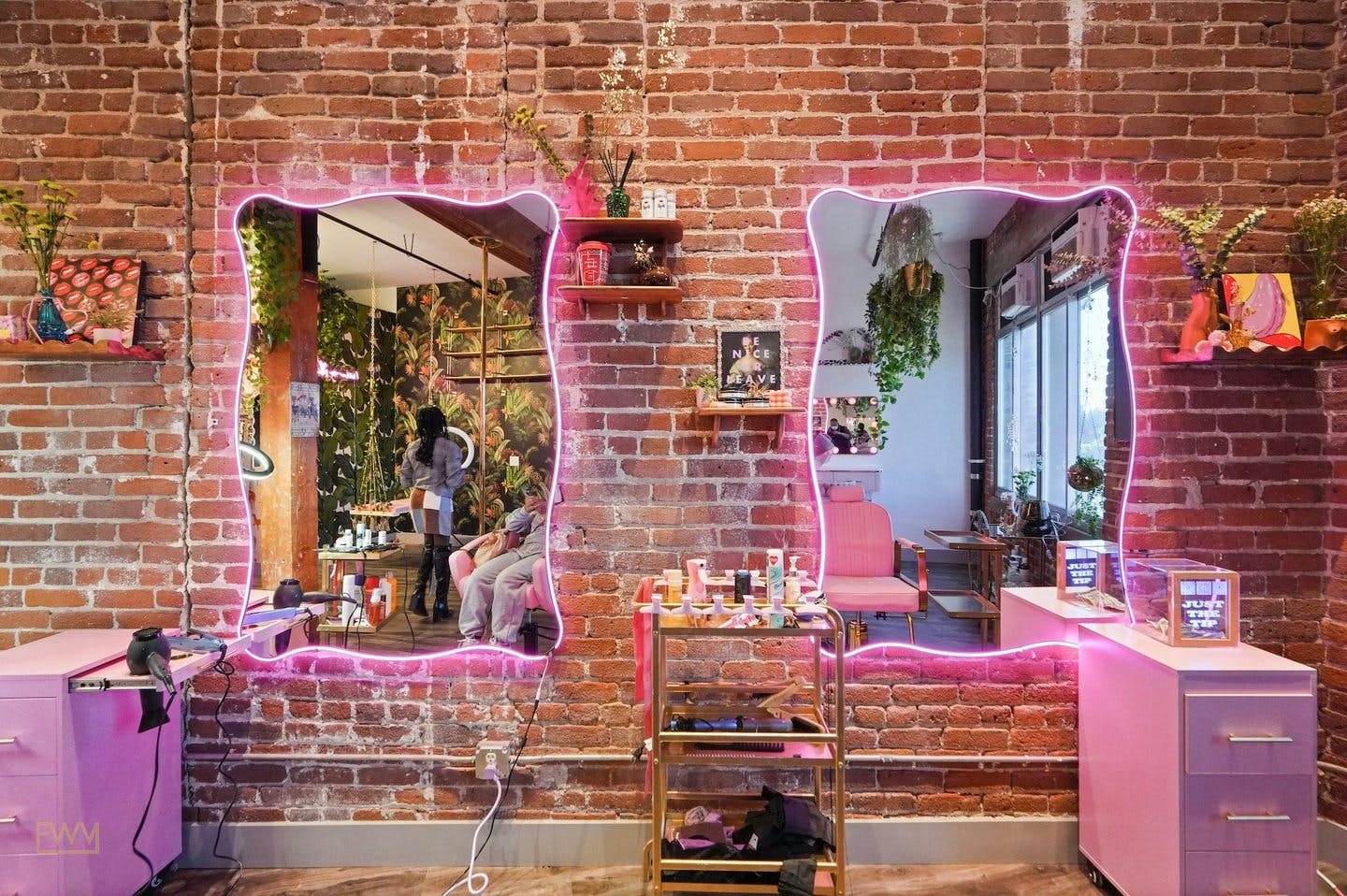Arts District Hair Salon and Booth Rental in Los Angeles, 121 sqm, retail activation, pop-up rental
