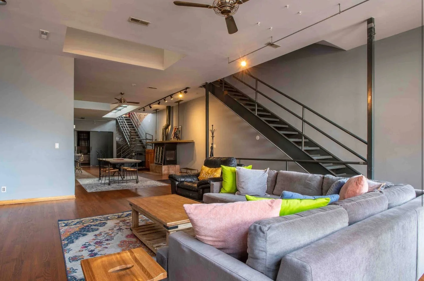 Artsy and Homey Wicker Park Loft in Chicago — 3