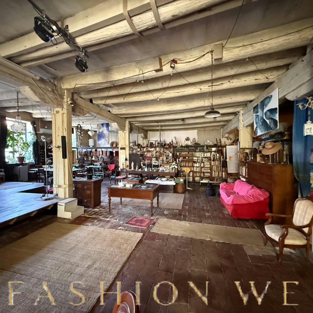 Atelier du 17ème siècle au coeur de Saint Victor, 250 sqm, conference, pop-up rental in Marseille