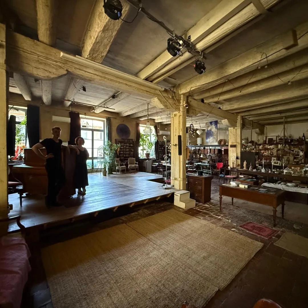 Atelier du 17ème siècle au coeur de Saint Victor, 250 sqm, conference, pop-up rental in Marseille, third interior view