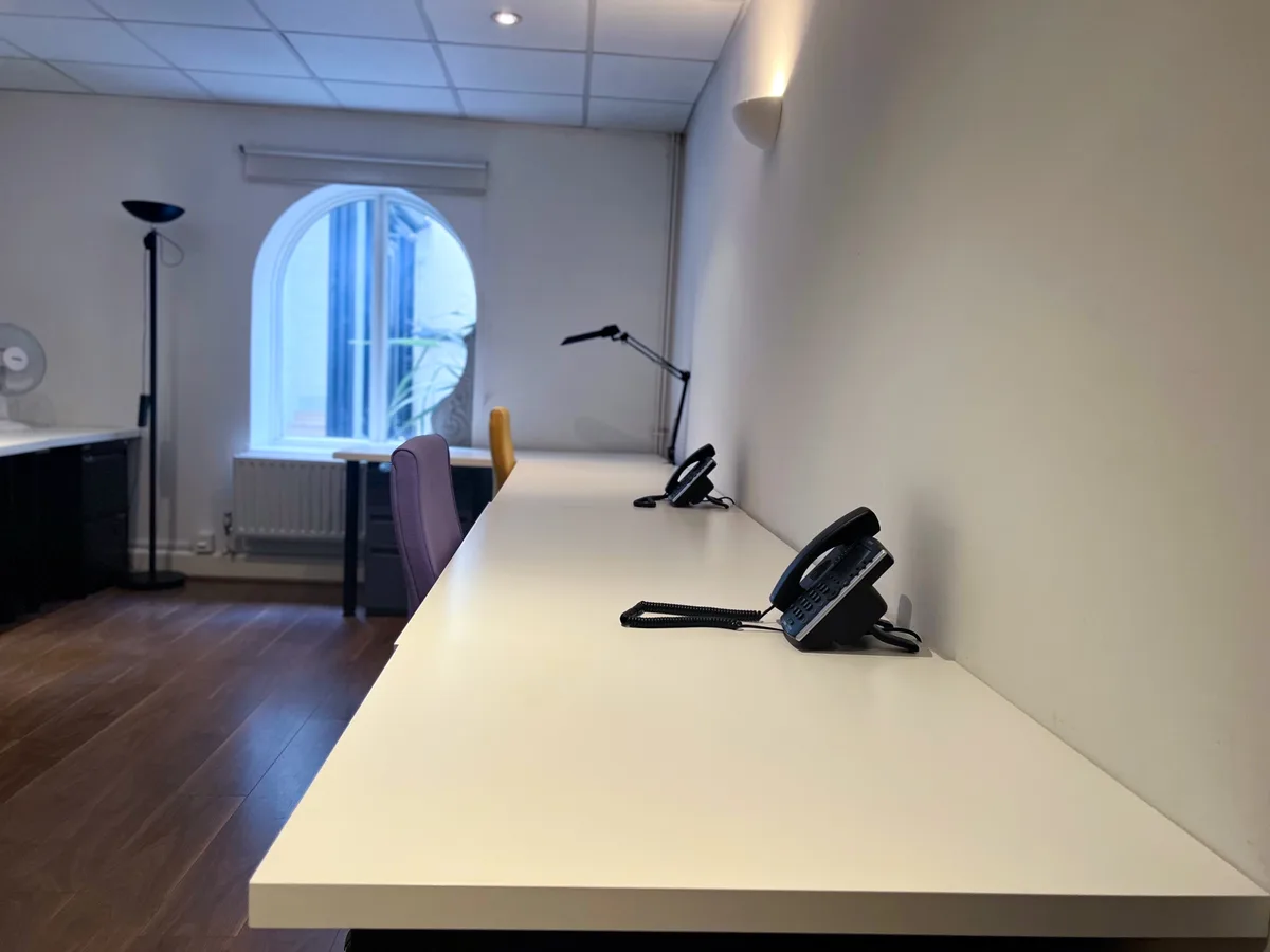 Attractive Office Space Available in Belgravia, 47 sqm, pop-up rental in London, third interior view