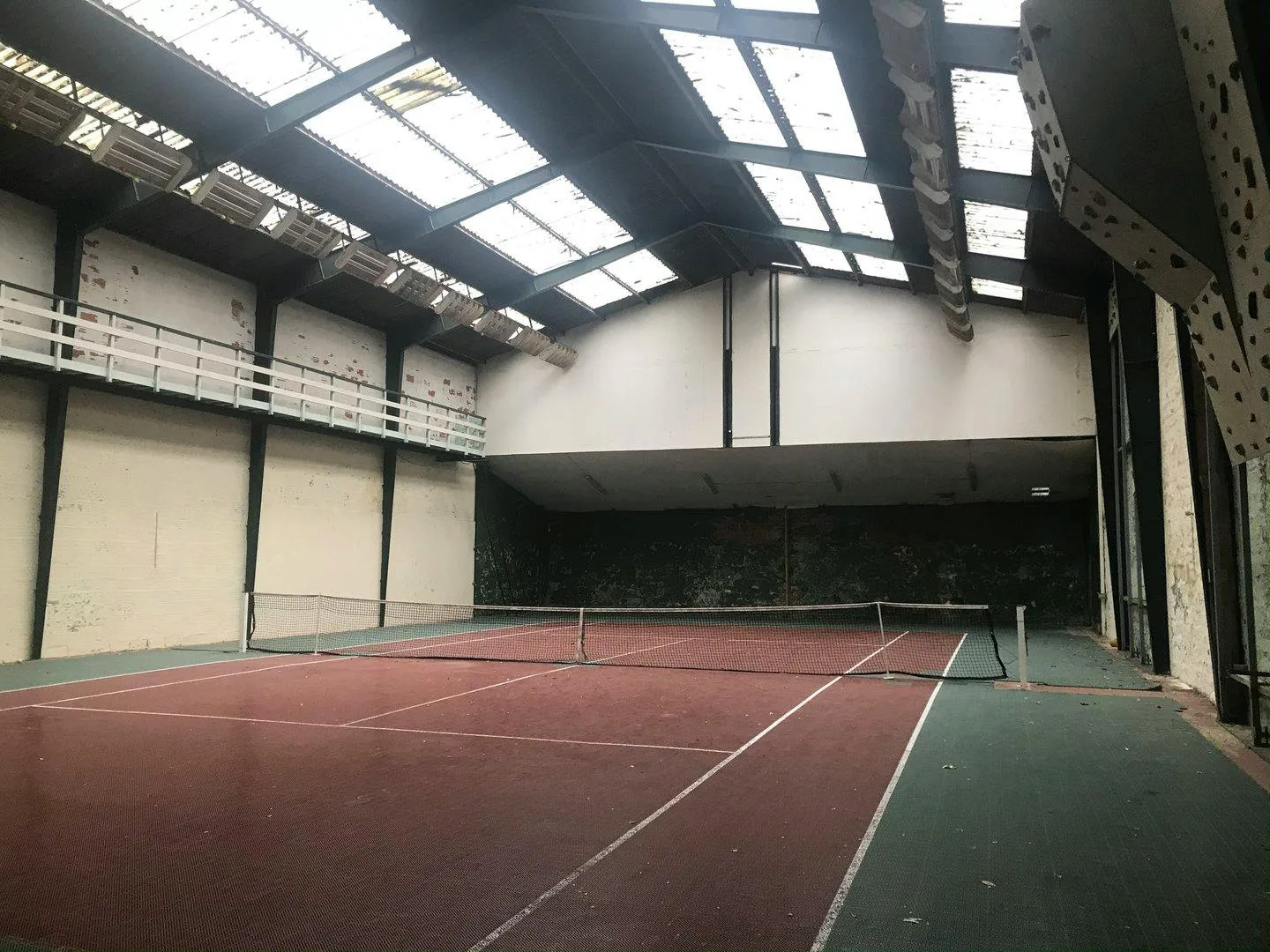 Atypical 1000 sqm Commercial Space in Paris 20th — 2
