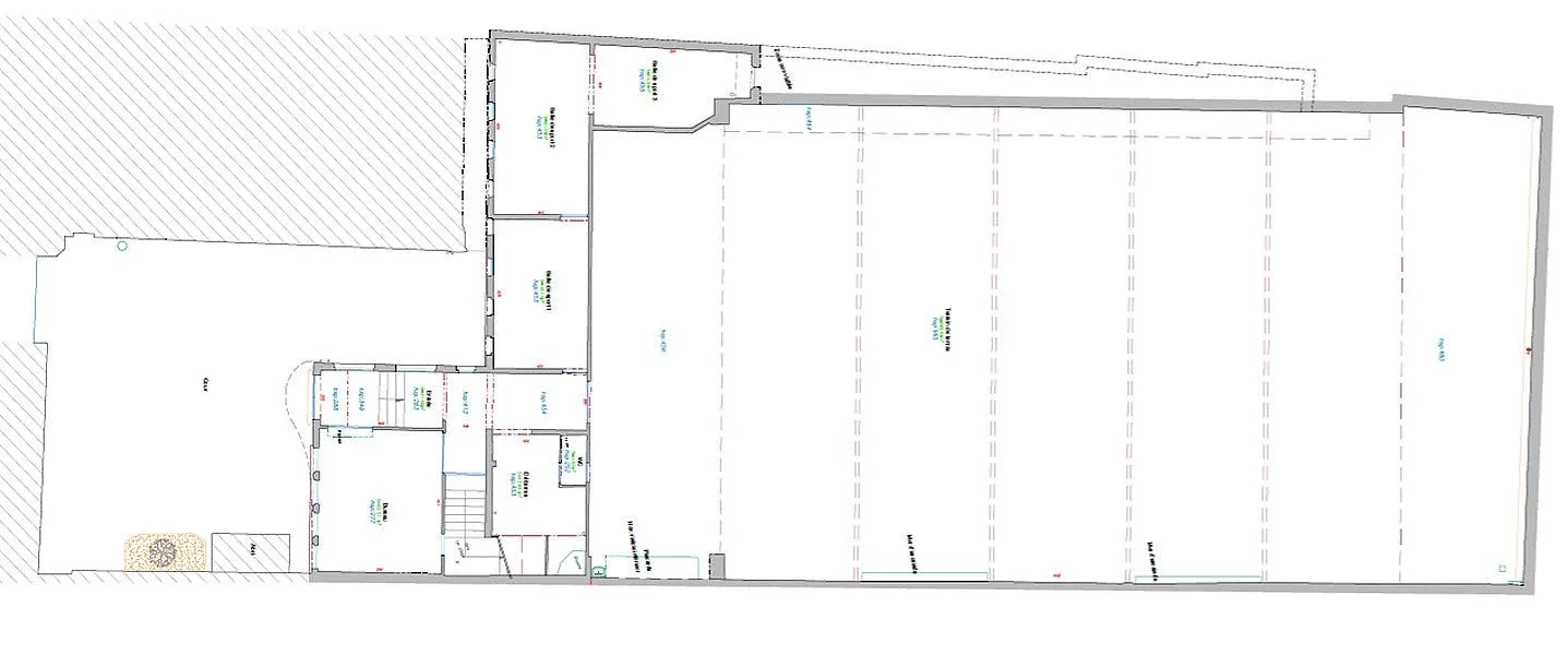 Atypical 1000 sqm Commercial Space in Paris 20th — 4