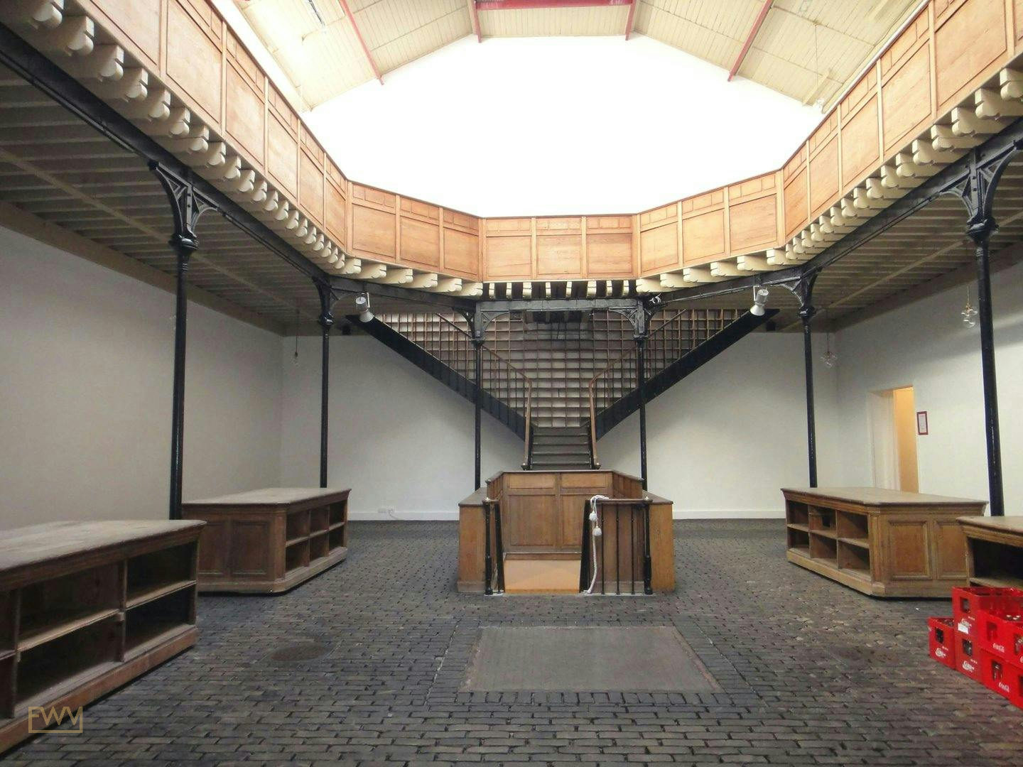 Atypical 672 sqm Event Venue on Boulevard Richard Lenoir, Paris, showroom presentation, pop-up rental