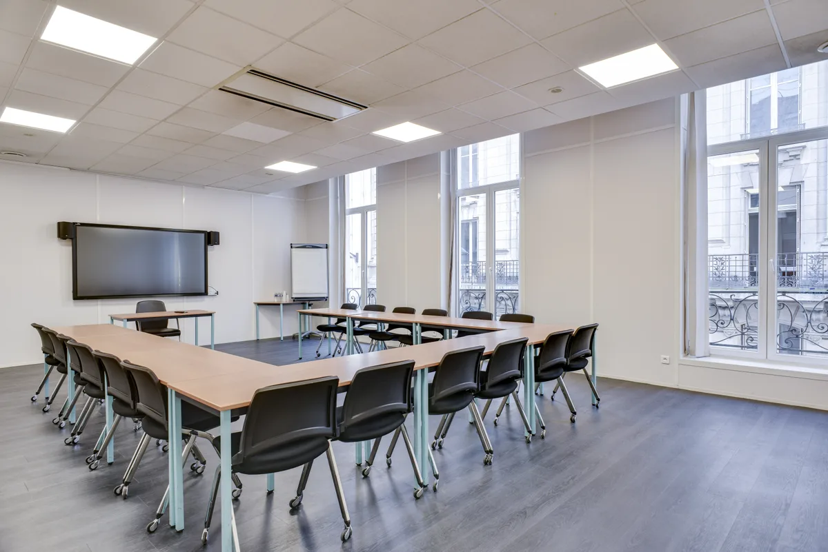 Atypical 700 m² Space in the Heart of Sentier, showroom presentation, pop-up rental in Paris, third interior view