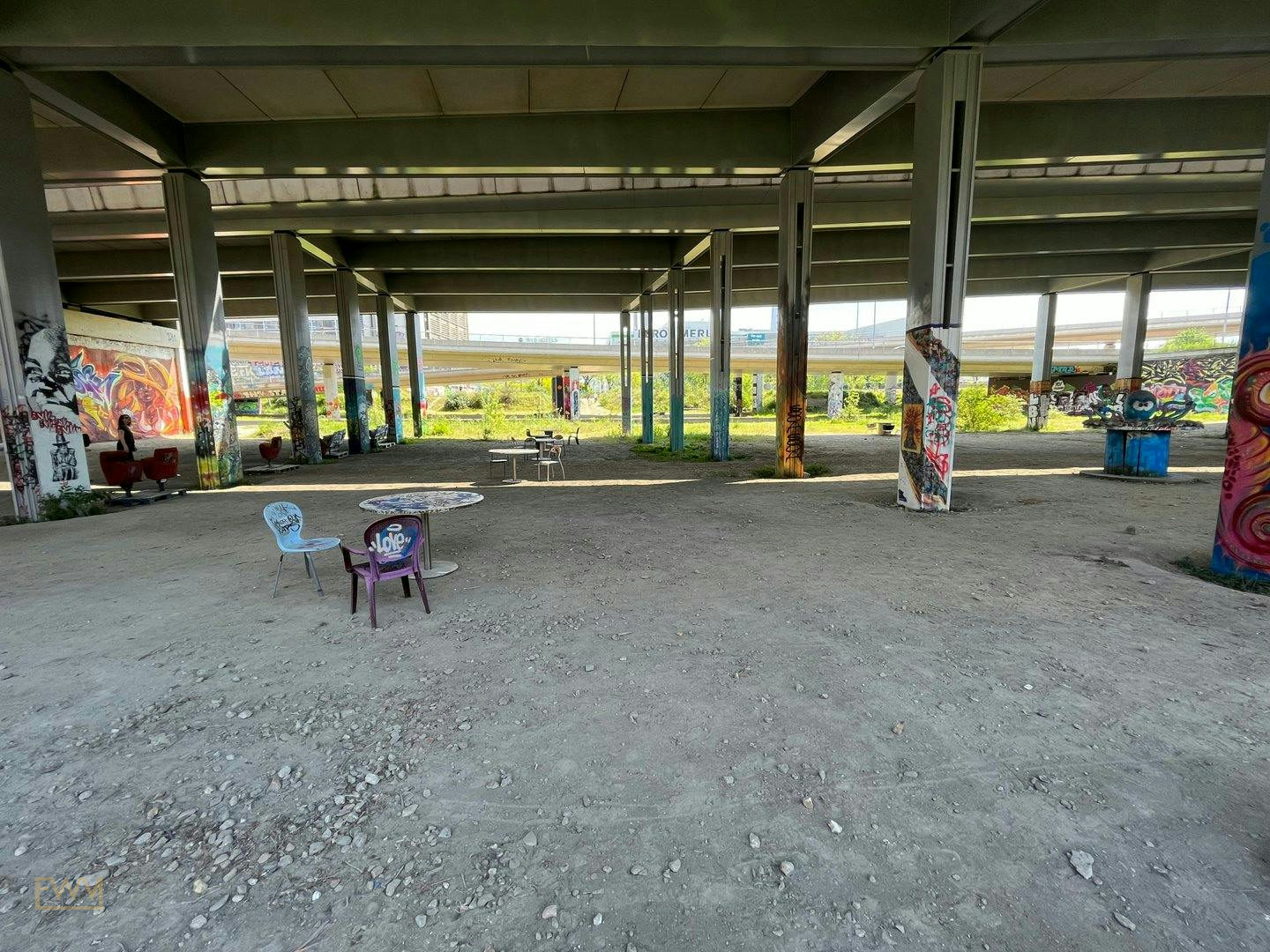 Atypical Street Art Space in Paris 13, 2000 sqm, art exhibition, pop-up rental, interior view
