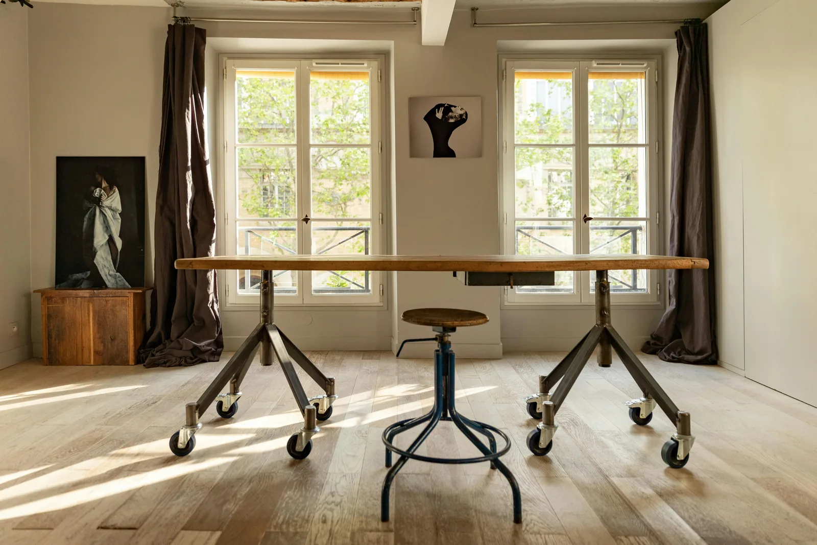 Atypical Studio Showroom and Shooting Space in Haut Marais — 4