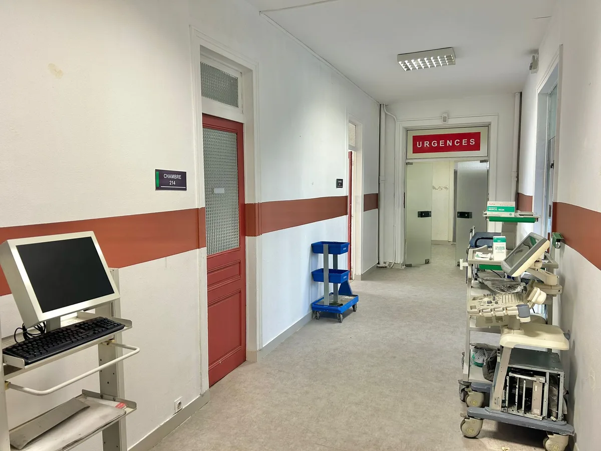 Authentic Hospital Setting for Film and Events, 150 sqm, photo shoot, pop-up rental in Chauny, second interior view