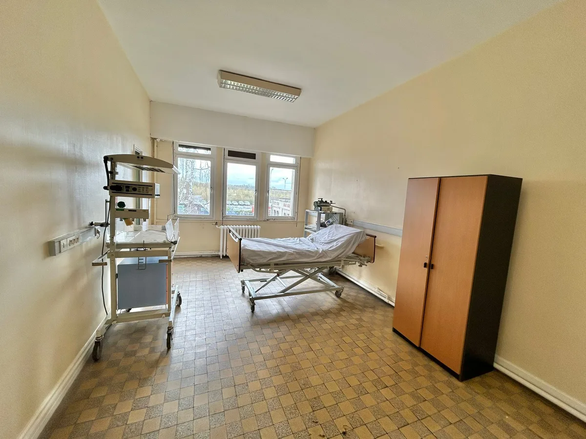 Authentic Hospital Setting for Film and Events, 150 sqm, photo shoot, pop-up rental in Chauny, additional interior view
