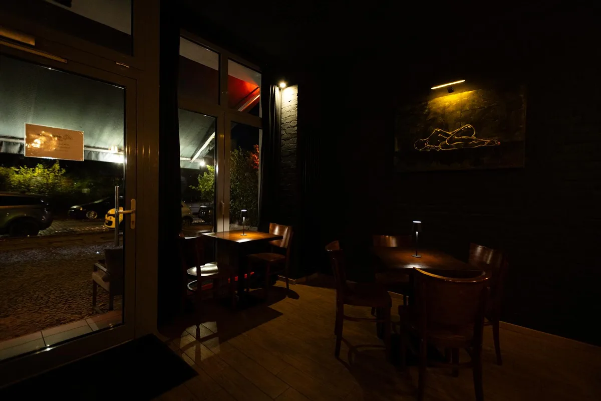 Balance – Contemporary Wine Bar and Event Space, 50 sqm, wine tasting, pop-up rental in Berlin, second interior view