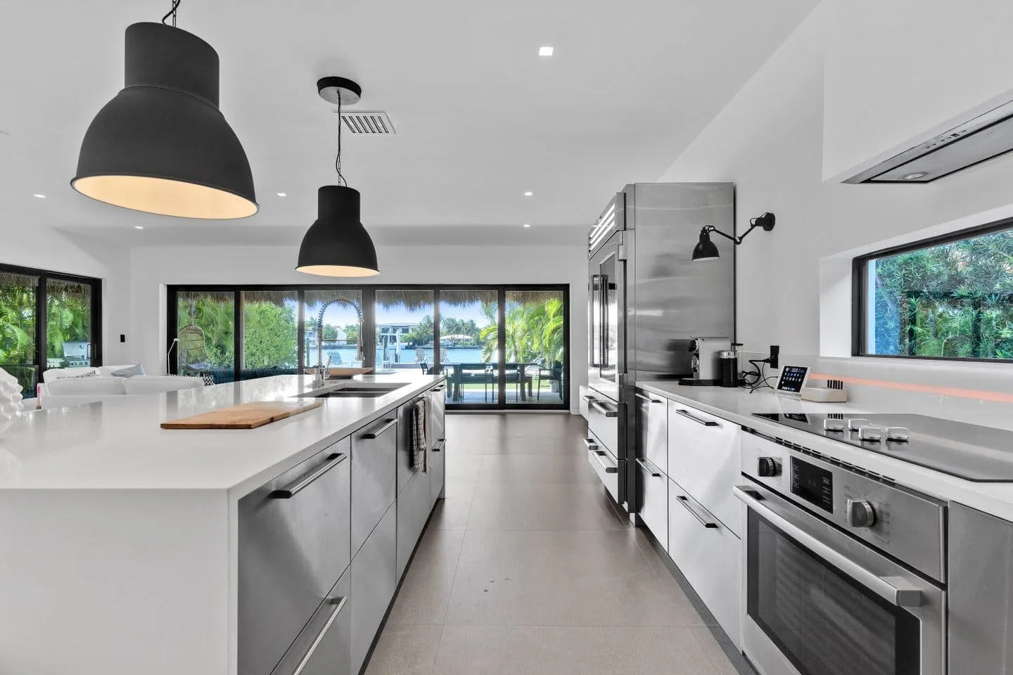 Beachfront House for Events and Meetings in Miami Beach — 4