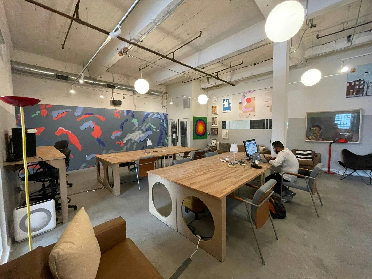 Beautiful Artistic Loft Space in Chicago — 2