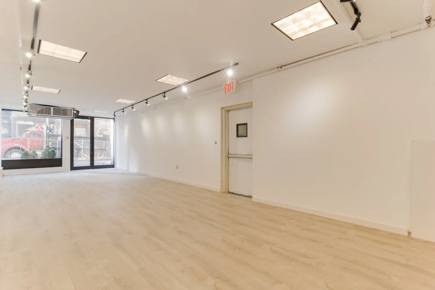 Beautiful White Box in Tribeca — 5