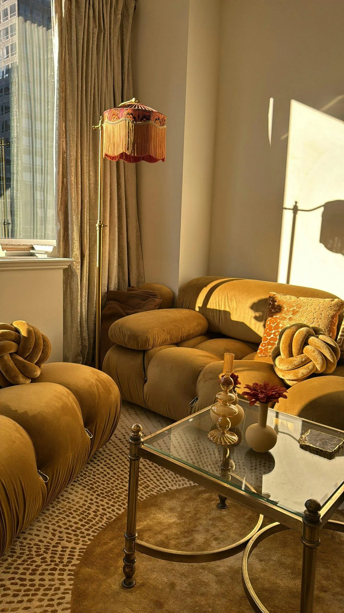 Bohemian and Vintage Apartment on East 54th Street, New York — 3