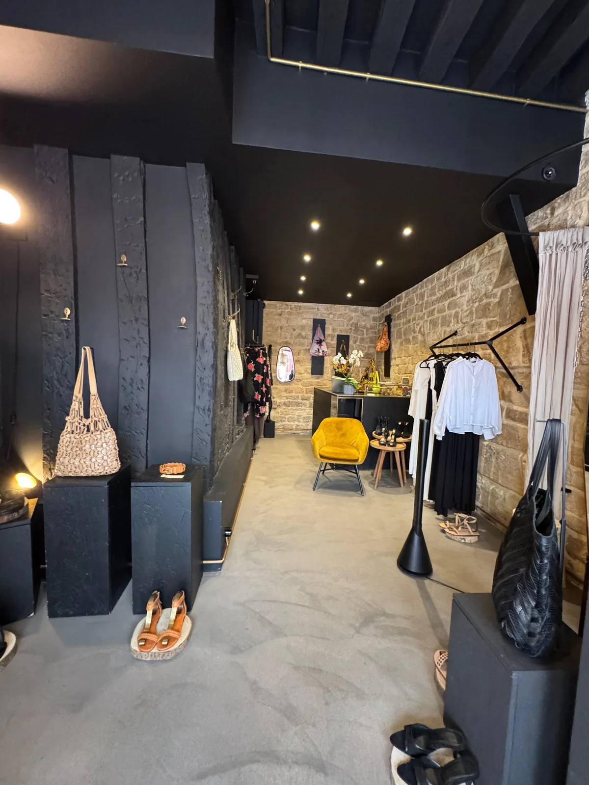 Boutique 35m² à Louer dans le Quartier Montorgueil, pop up store in Paris, second interior view
