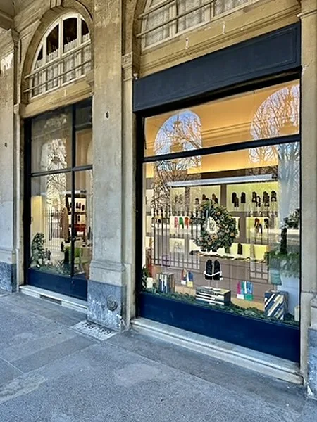 Boutique à louer au Jardin du Palais Royal, 20 sqm, pop up store in Paris, interior view
