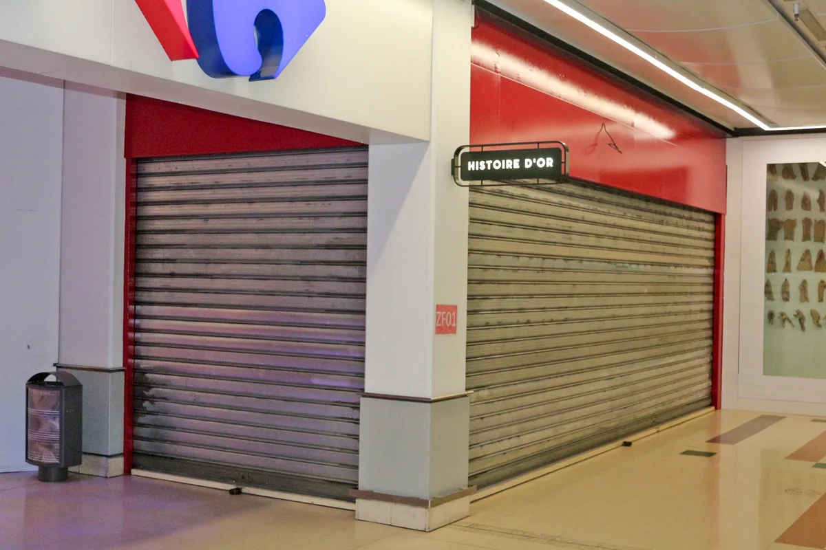 Boutique à louer dans le centre commercial Bercy 2, 32 sqm, pop up store in Charenton-le-Pont