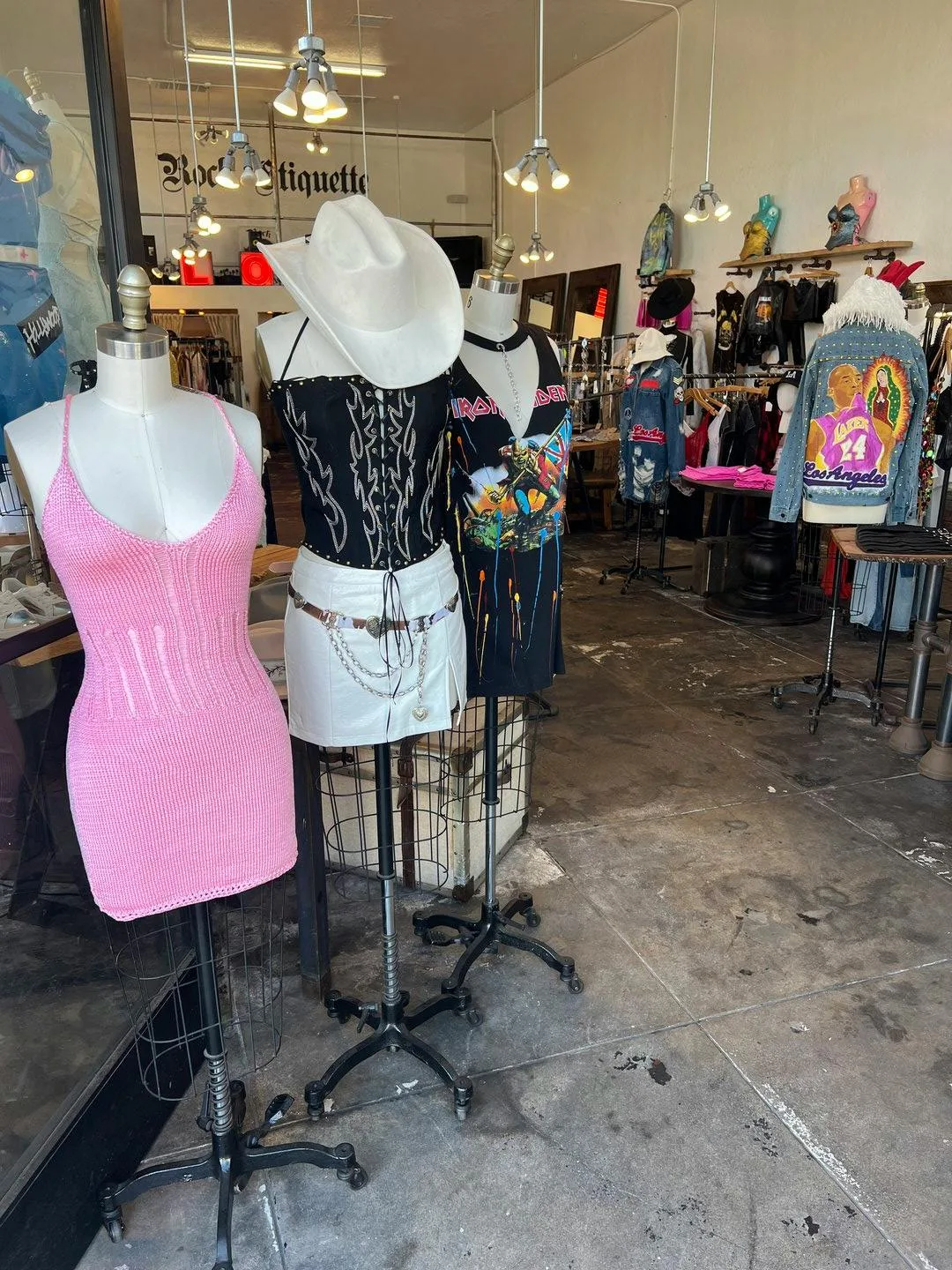 Boutique and Creative Retail Showroom on Melrose Avenue — 2