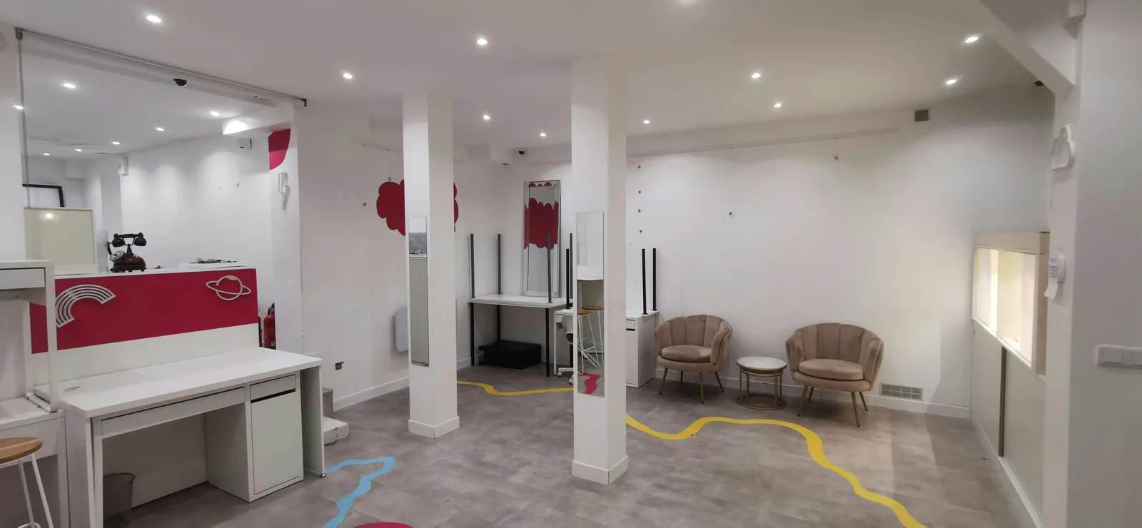 Boutique and Gallery Space in Passage Choiseul, Paris — 3