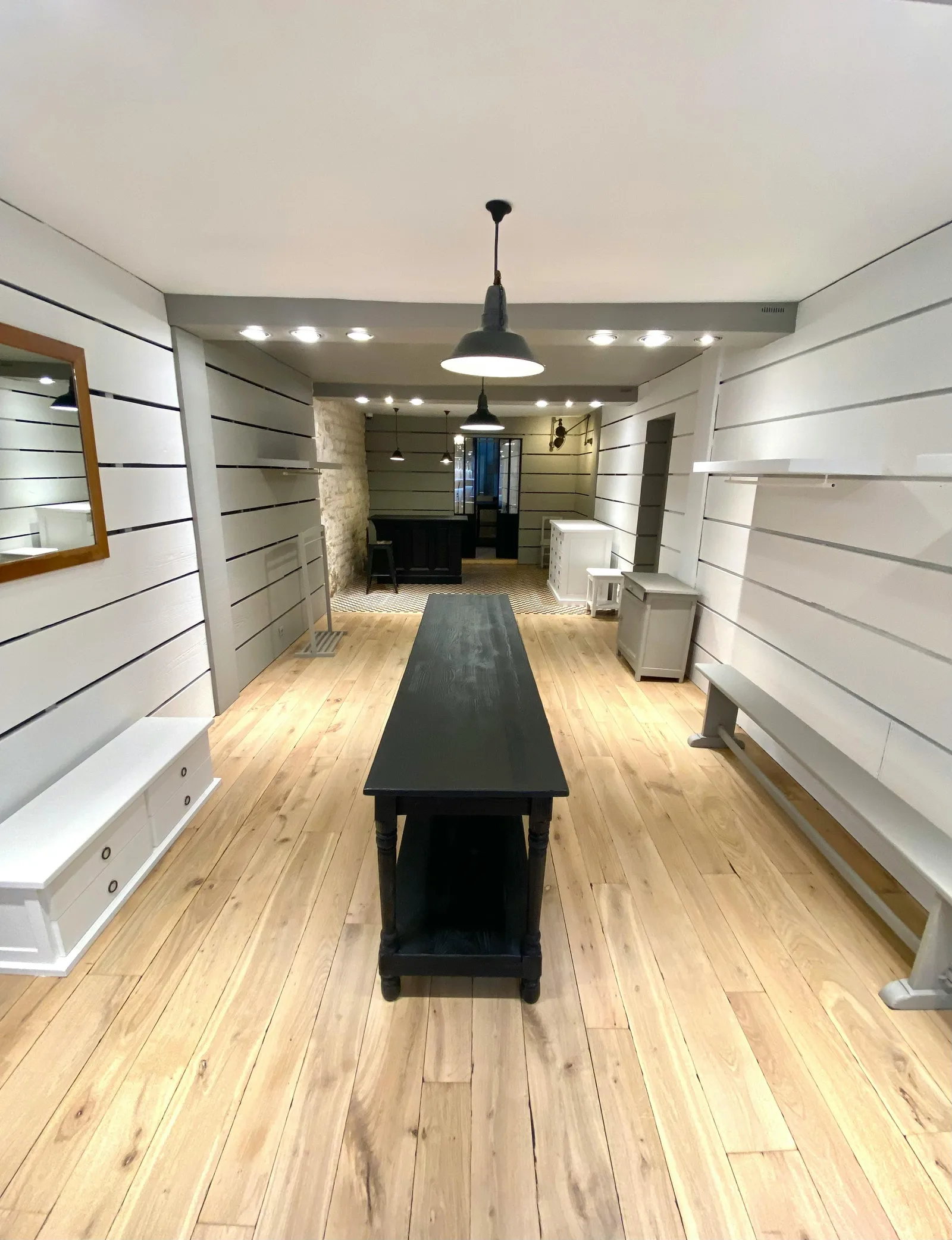 Boutique and Gallery Space in Saint-Germain-des-Prés — 4