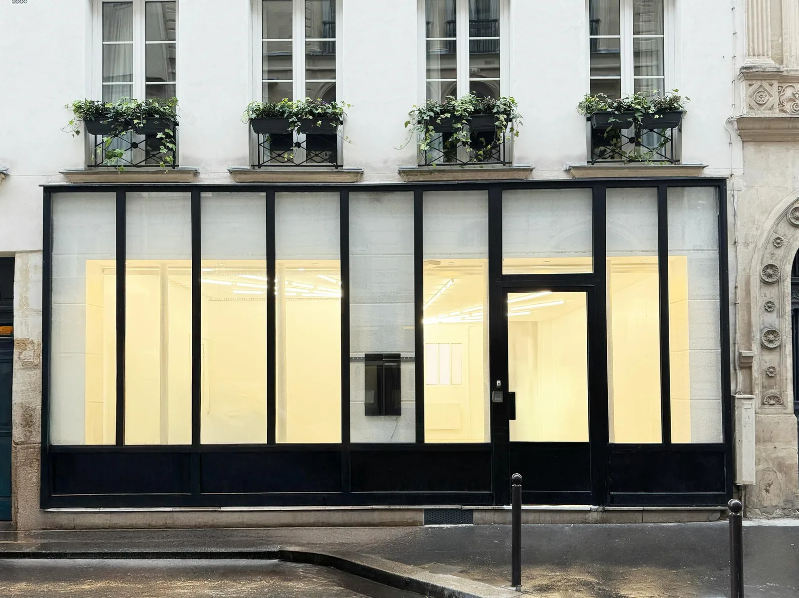 Boutique and Gallery Space in the 10th Arrondissement
