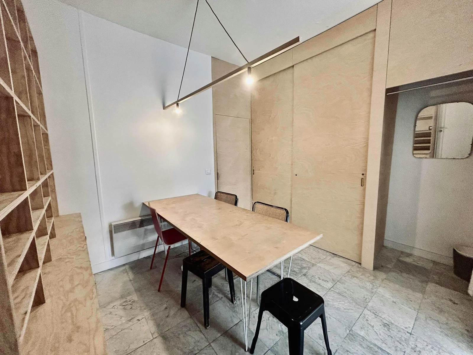 Boutique and Showroom in Haut Marais, Paris 3 — 4