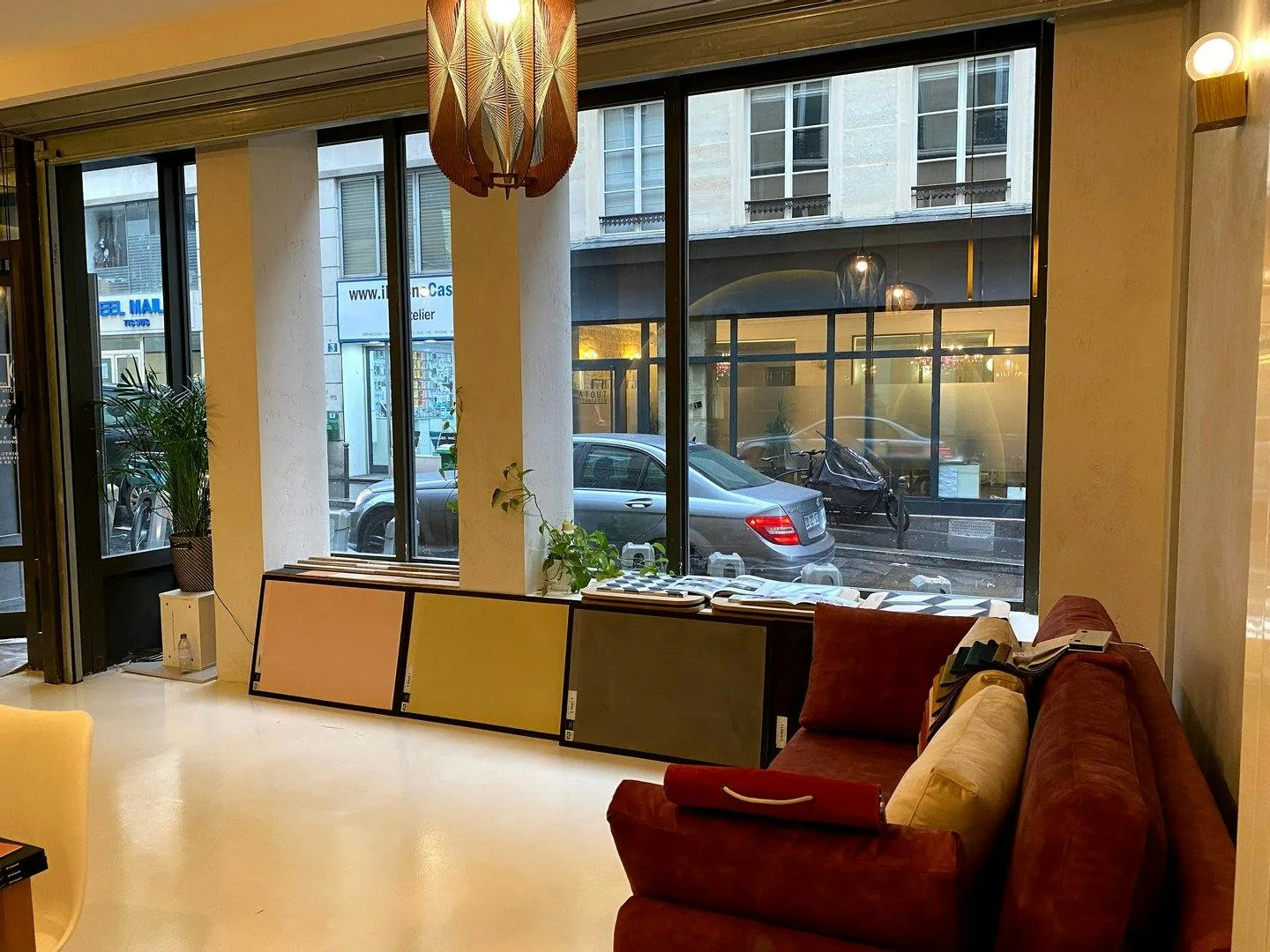 Boutique and Showroom in the Sentier District, Paris — 3