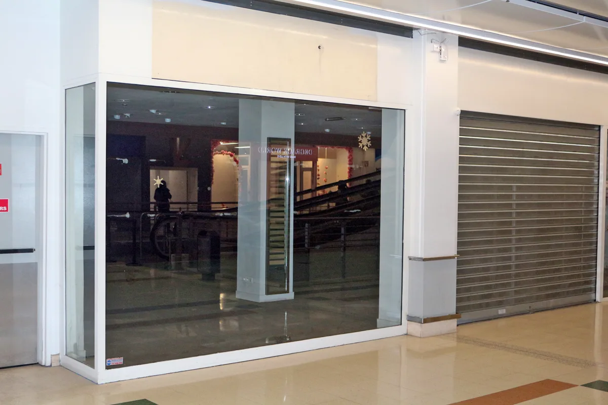 Boutique de 100 m² au Centre Commercial Bercy 2, pop up store in Charenton-le-Pont, additional interior view