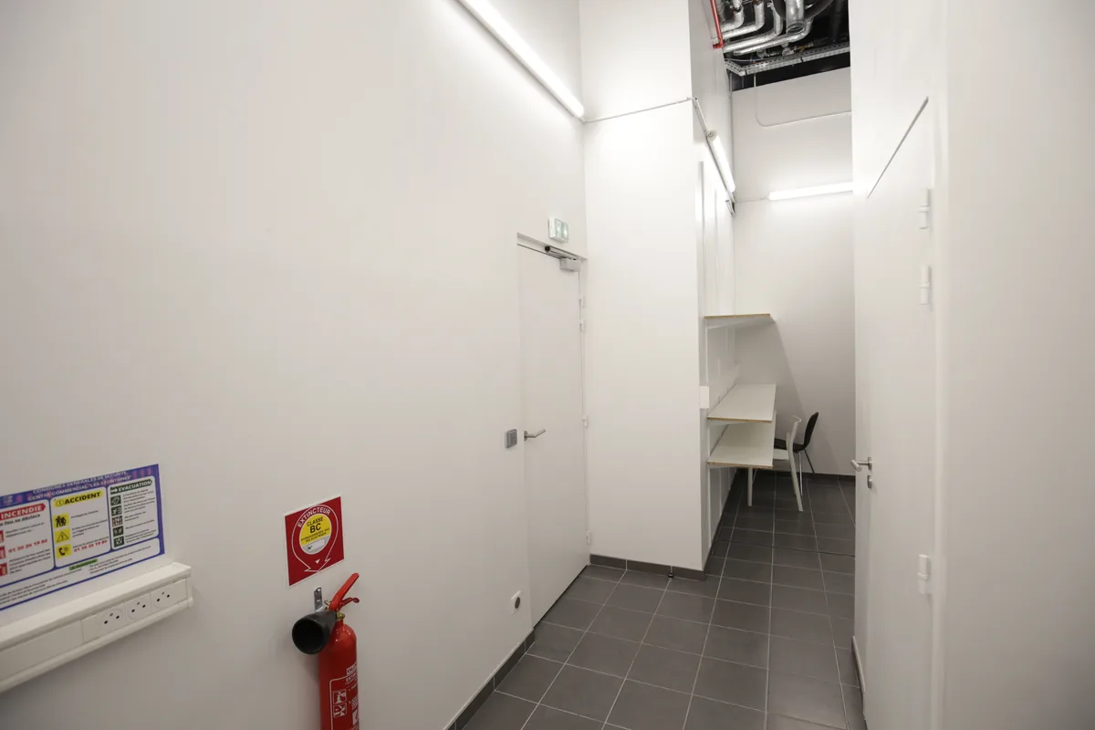 Boutique de 81 m² au Centre Commercial Les 3 Fontaines, pop up store in Cergy, additional interior view