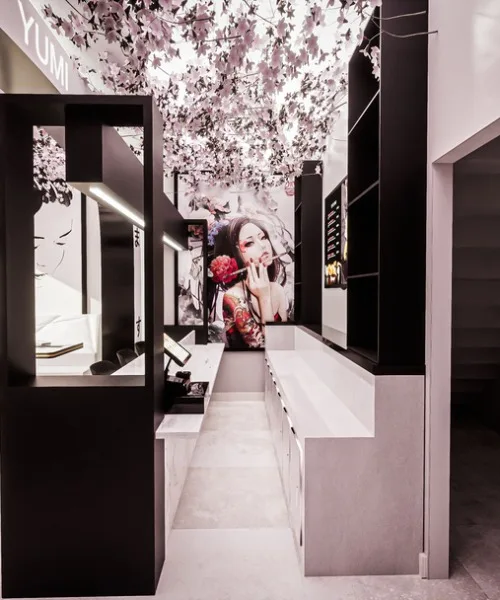 Boutique Événementielle Rénovée Proche du Métro, 46 sqm, showroom presentation, pop-up rental in Paris, second interior view