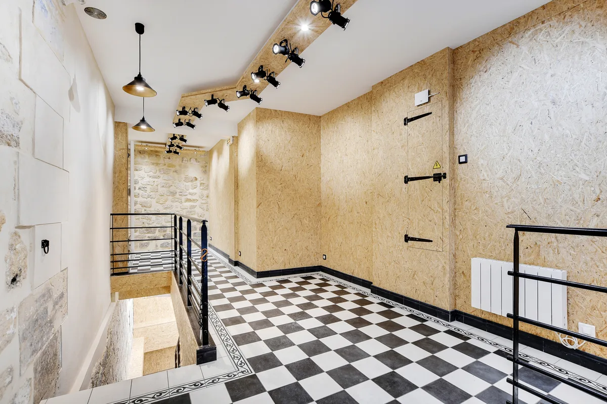 Boutique for Rent in Paris - Perfect for Pop-Ups and Exhibitions, 40 sqm, pop up store, third interior view