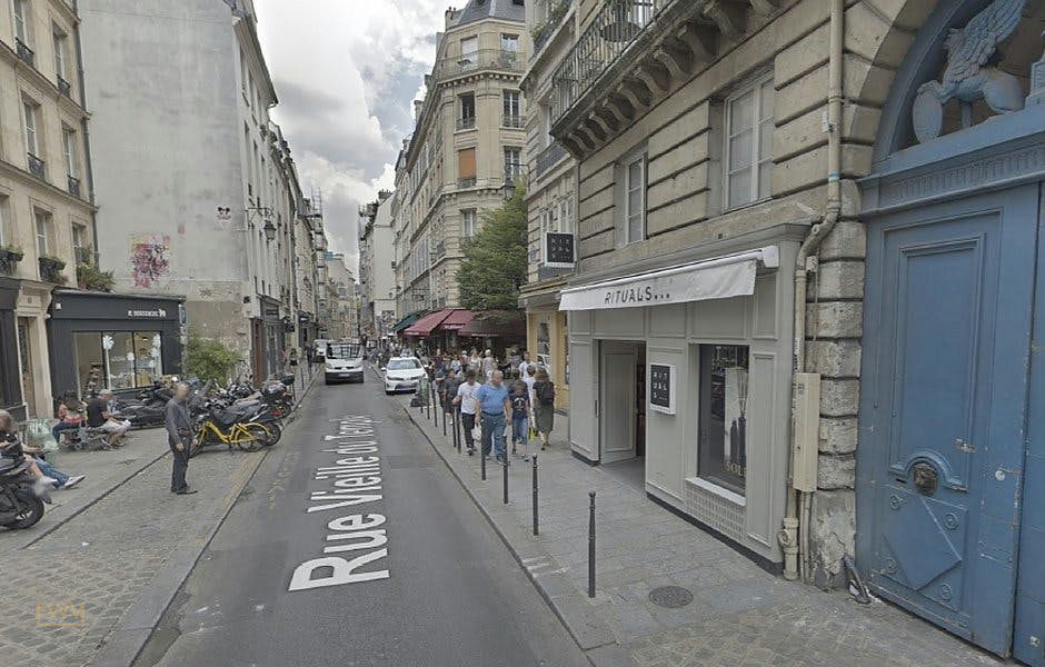 Boutique for Rent on Rue Vieille-du-Temple, Paris, 103 sqm, pop up store