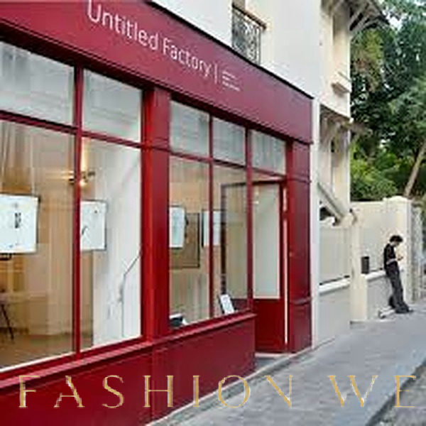 Boutique Gallery Space in Montmartre — 2
