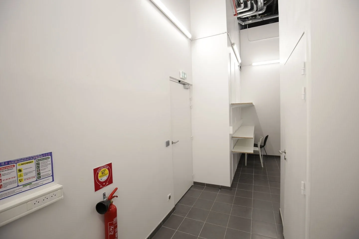Boutique in Centre Commercial Les 3 Fontaines, Cergy — 5