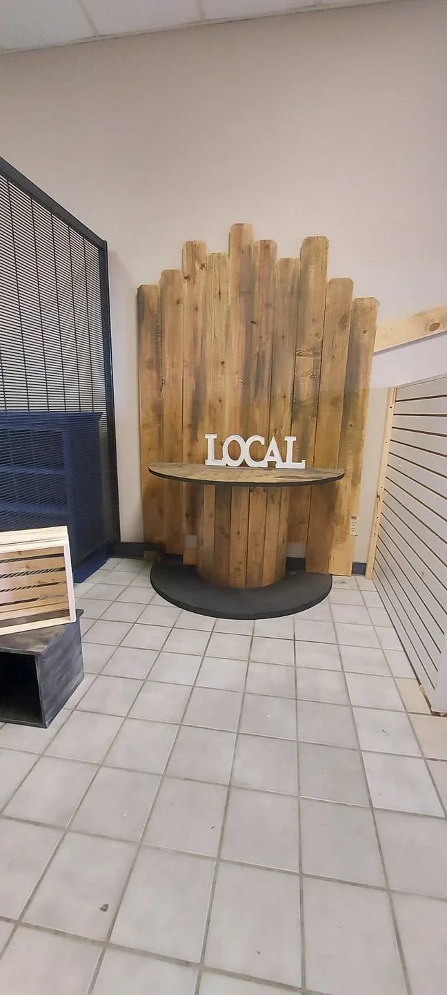Boutique Marketplace Booth Rentals in Coon Rapids — 2