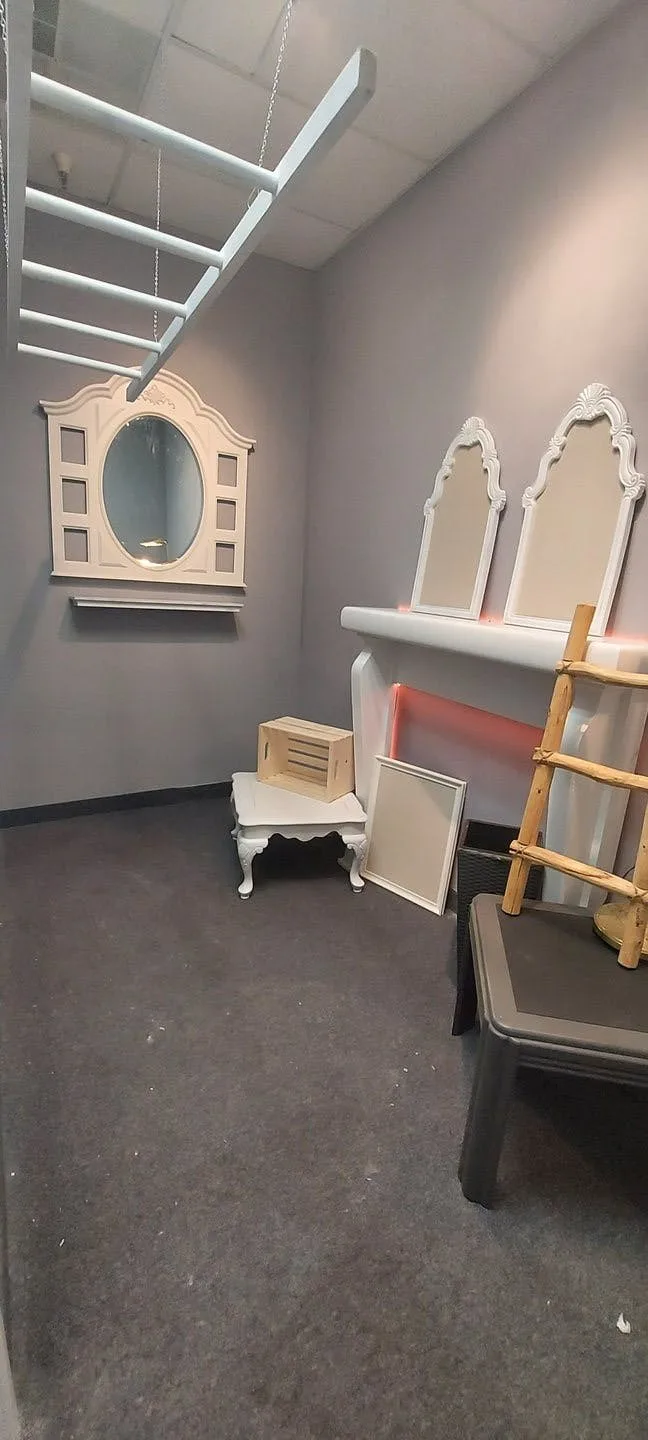 Boutique Marketplace Booth Rentals in Coon Rapids — 4