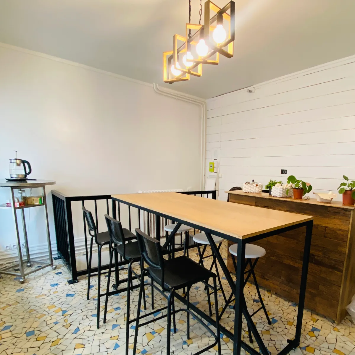 Boutique partagée à Paris 12e, 21 sqm, pop up store, second interior view