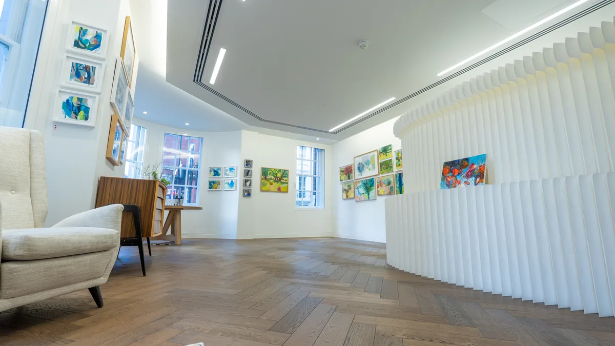 Boutique Pop-Up Space at 55 Grosvenor Street, Mayfair, 74 sqm, pop up store in Greater London, third interior view
