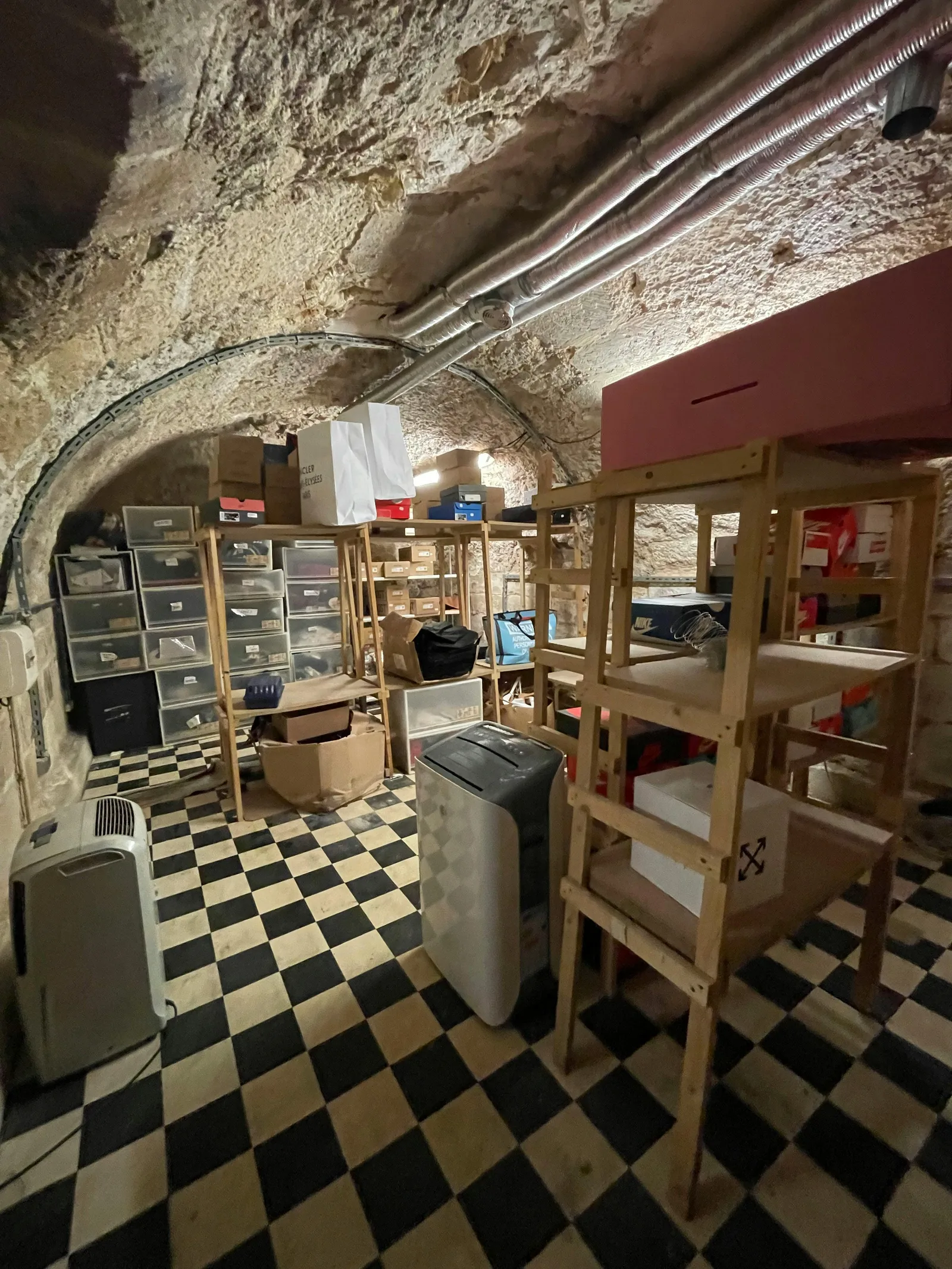 Boutique Pop-Up Store in Montorgueil, Paris — 5
