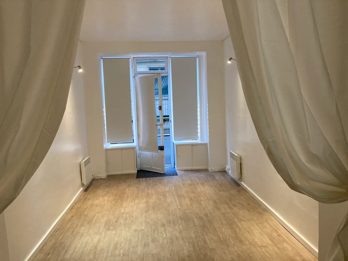 Boutique rénovée de 22 m² dans le 7ème arrondissement, showroom presentation, pop-up rental in Paris, second interior view