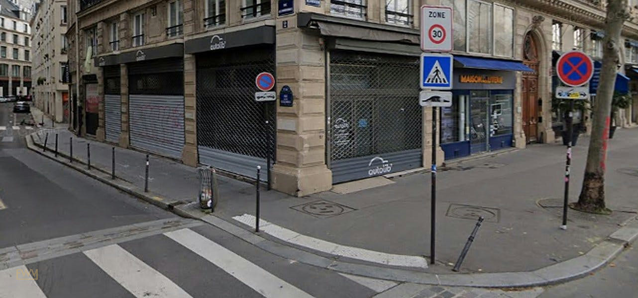 Boutique Shop for Rent near Samaritaine in Paris