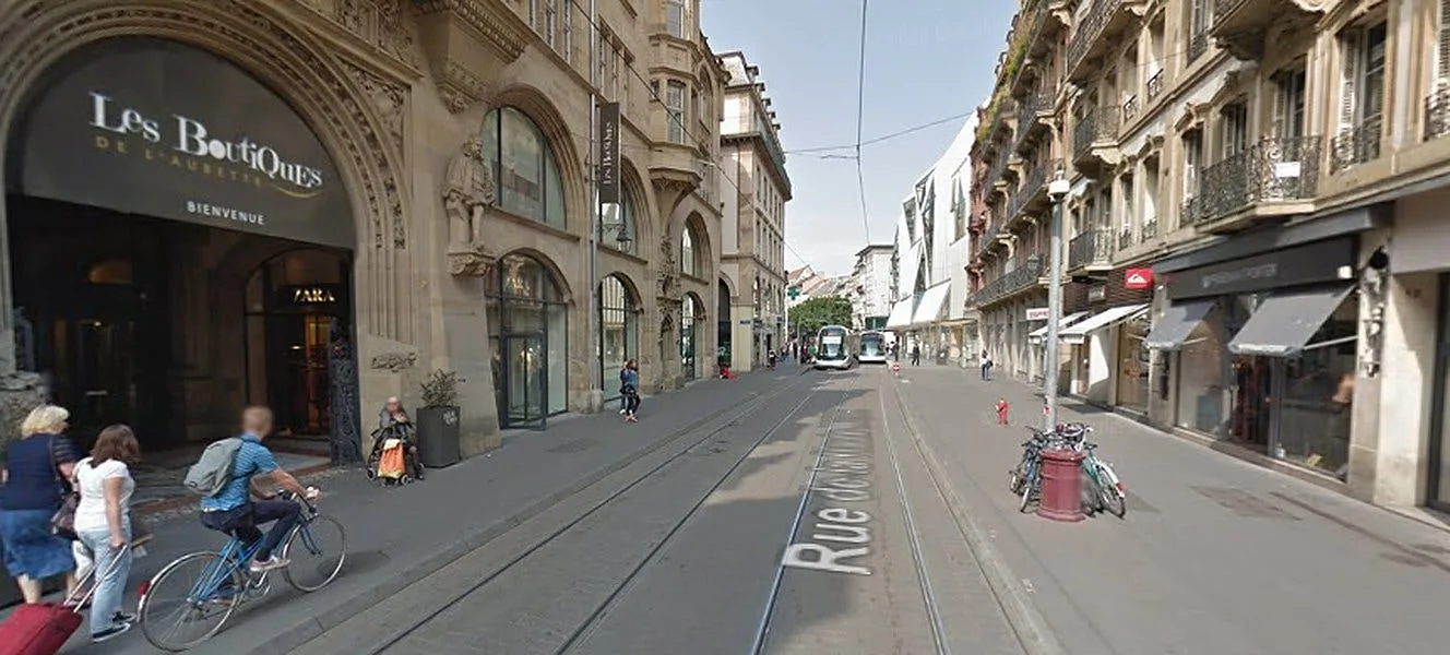 Boutique Shop in Strasbourg Hypercentre — 3
