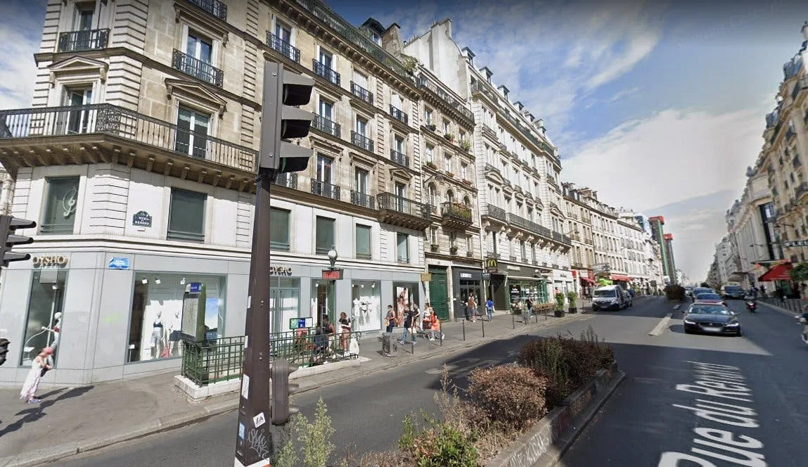 Boutique Shop on Rue du Renard, Paris — 5