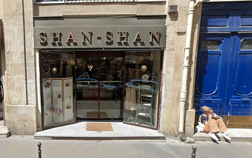 Boutique Shop on Rue du Temple, Haut-Marais, 60 sqm, pop up store in Paris