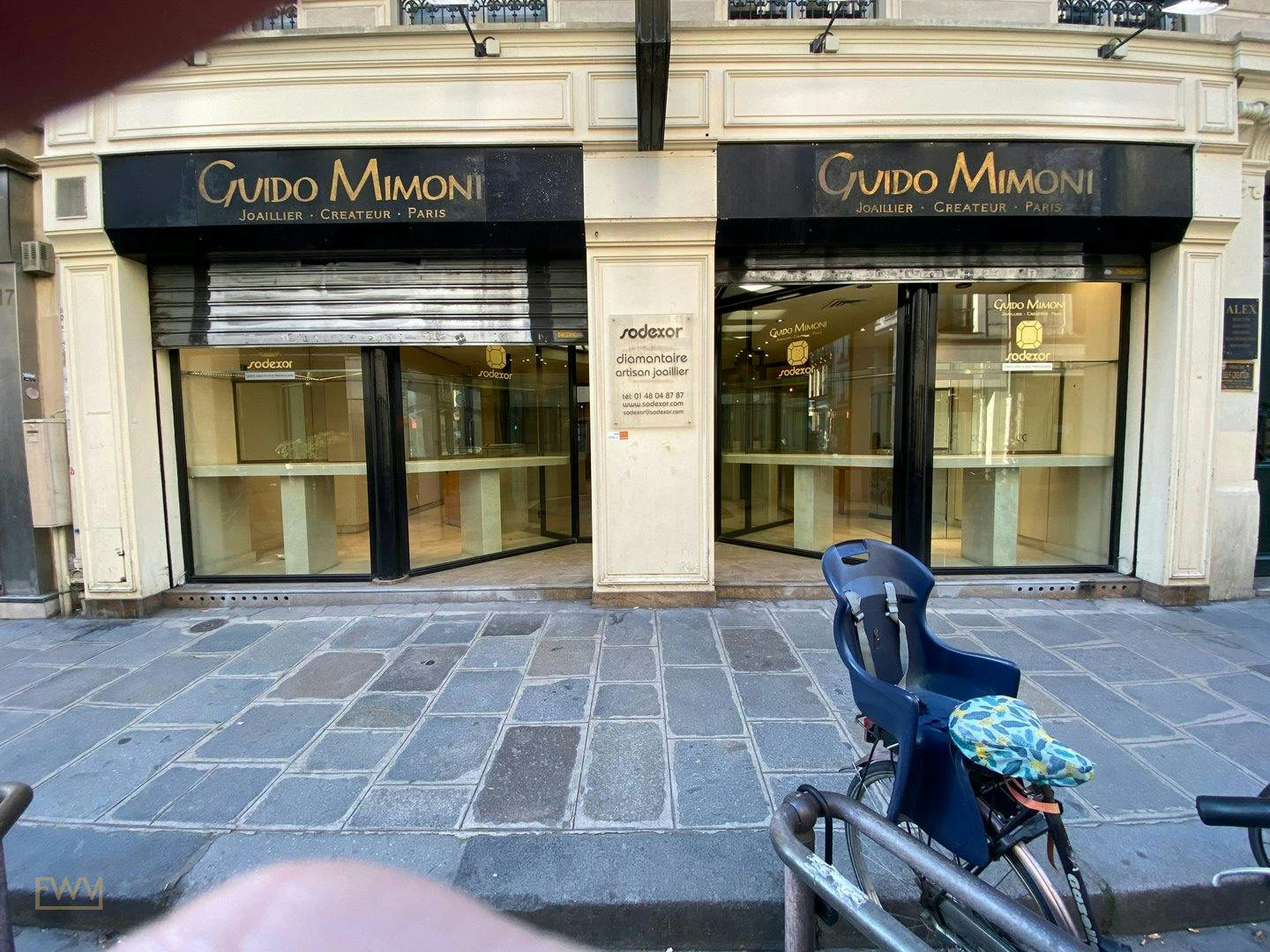 Boutique Shop on Rue du Temple, Paris, 145 sqm, pop up store