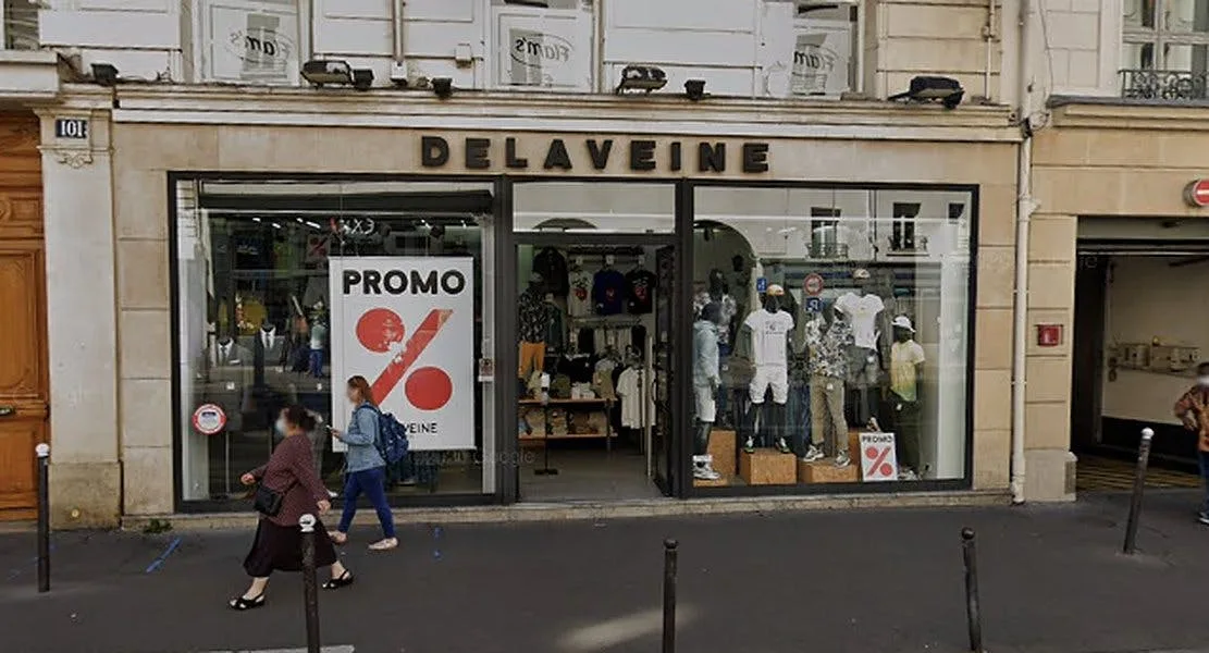Boutique Shop on Rue Saint-Lazare, Paris