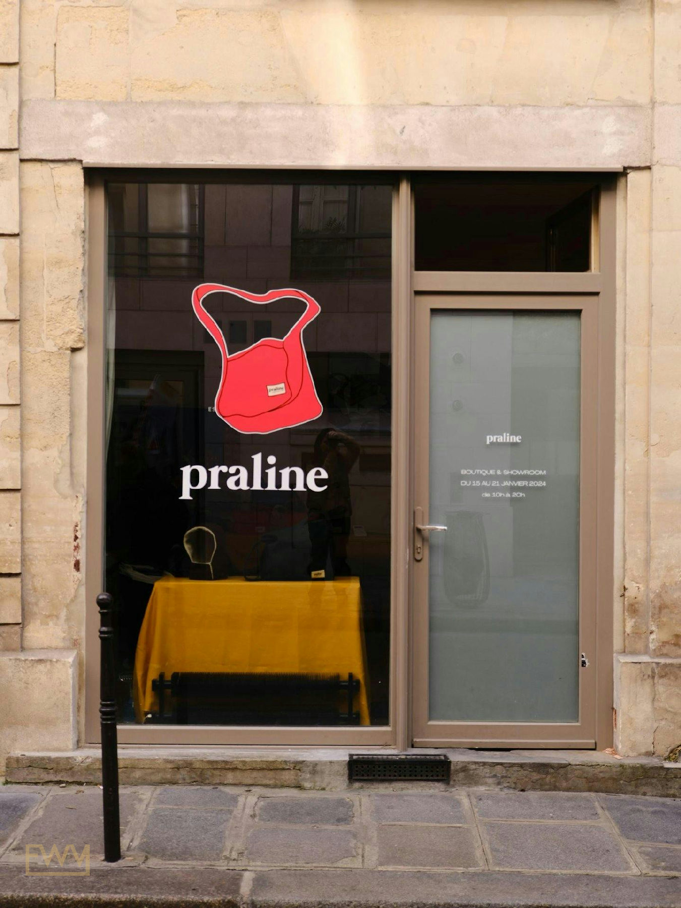 Boutique Showroom on Rue Portefoin, Paris, 20 sqm, showroom presentation, pop-up rental